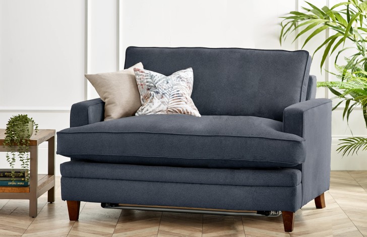 Everest Loveseat